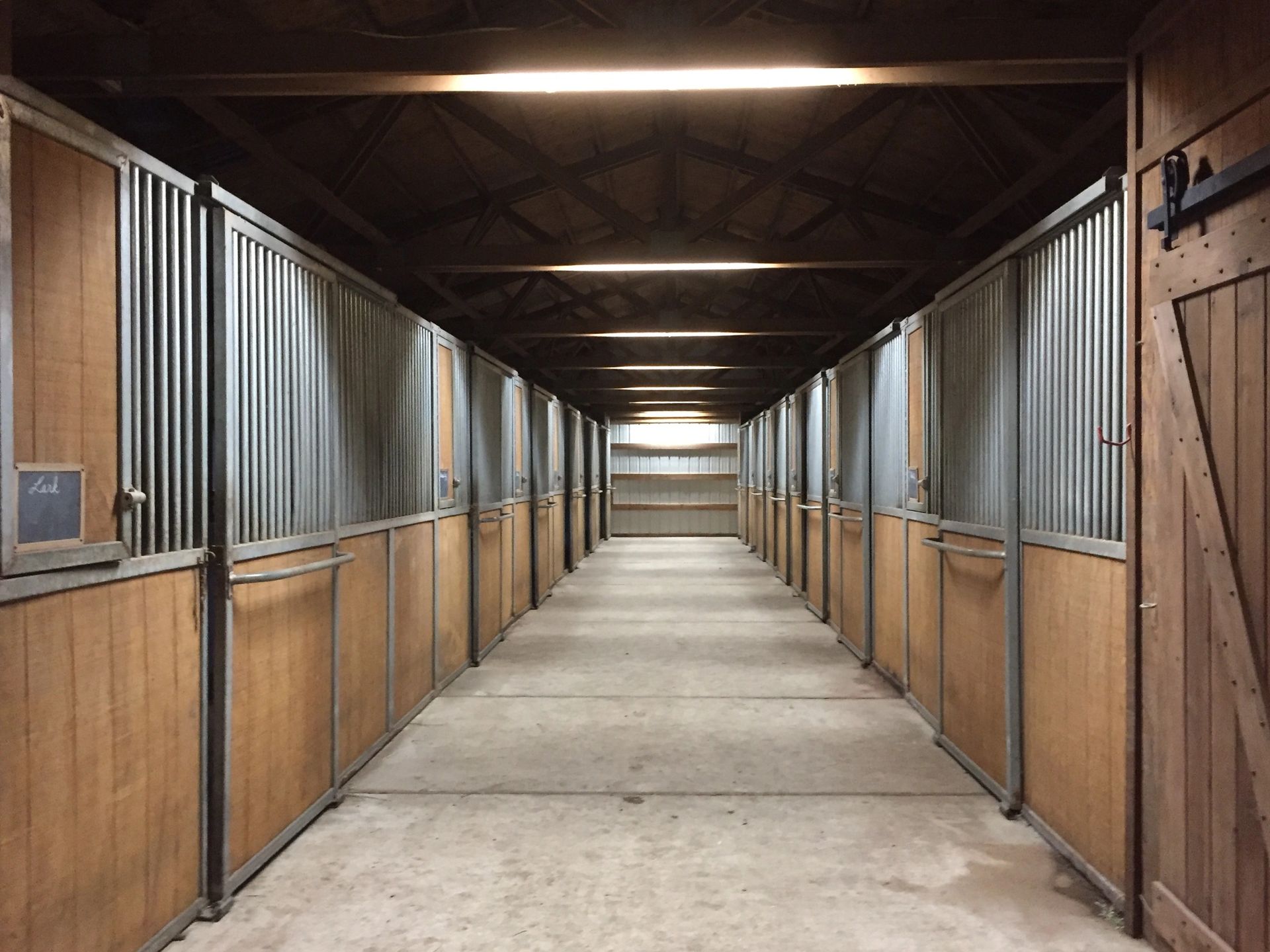 Twelve-stall barn